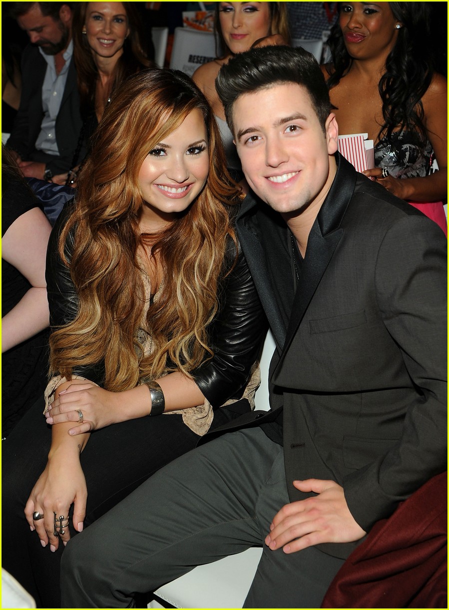 demi lovato logan henderson watch the bachelor together 02