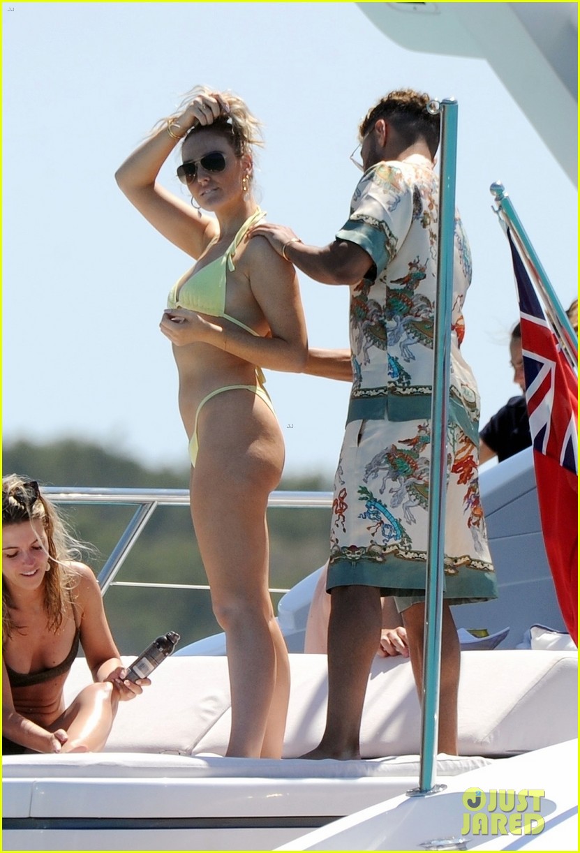 perrie edwards alex oxlade chamerlain party boat friends 37