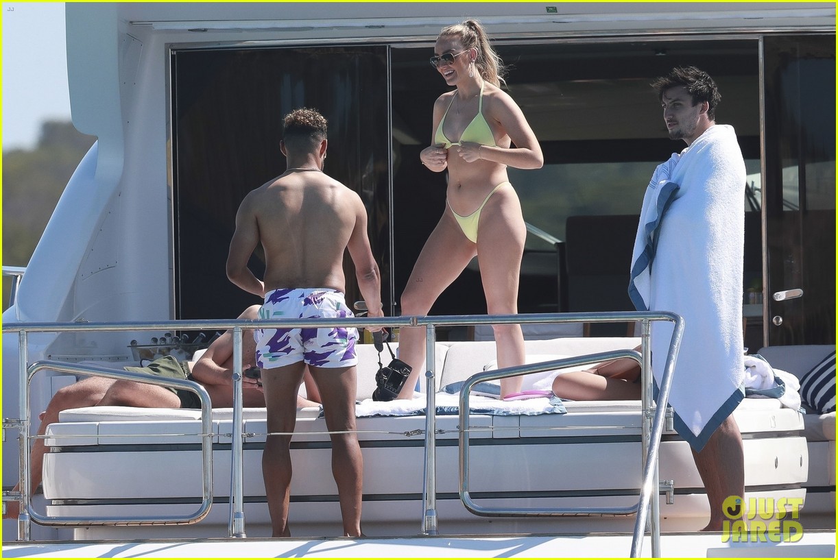 perrie edwards alex oxlade chamerlain party boat friends 61