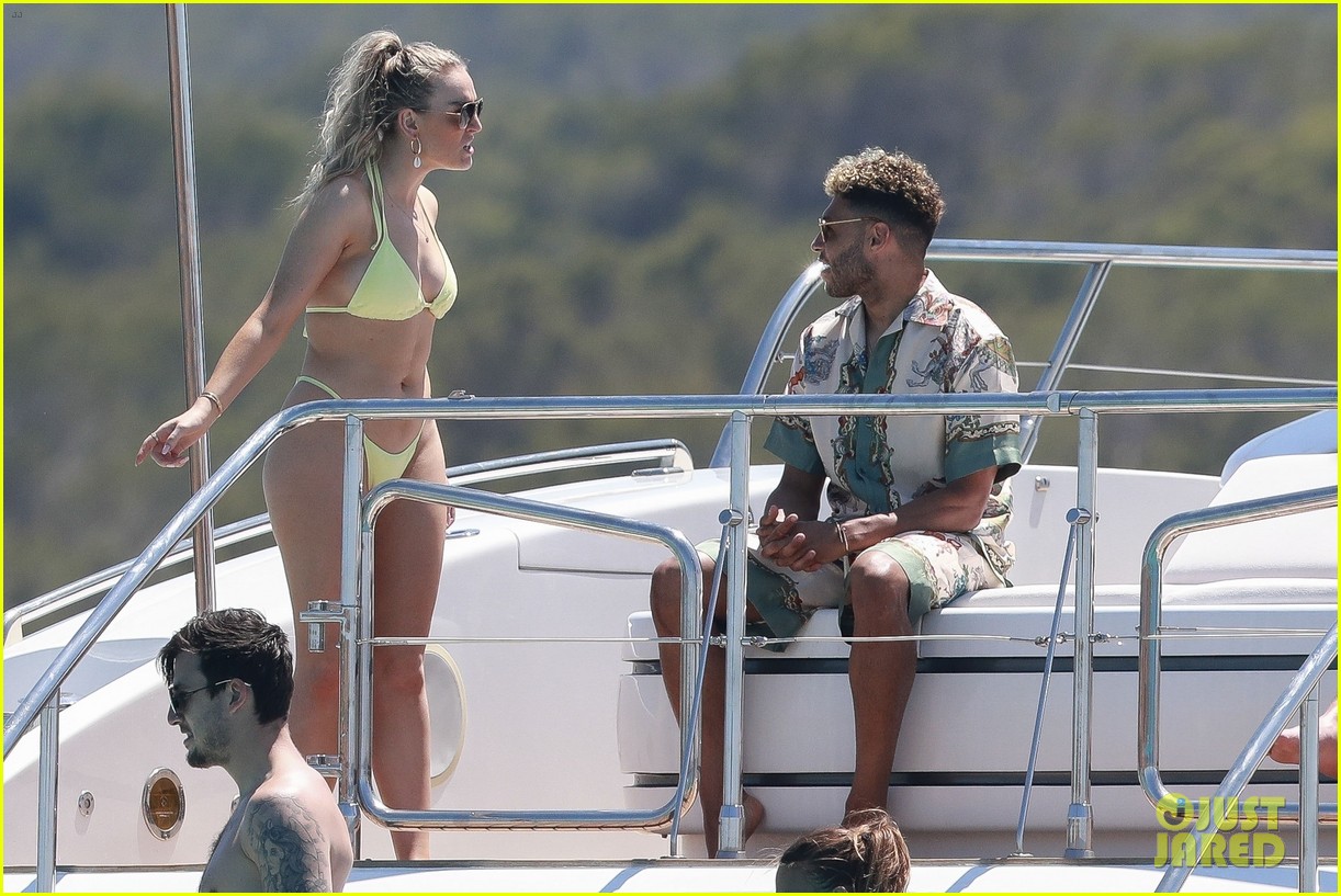 perrie edwards alex oxlade chamerlain party boat friends 70