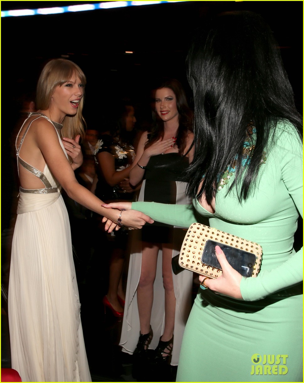 taylor swift katy perry make up friends 03