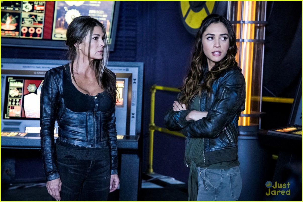 the 100 what you take with you stills  04