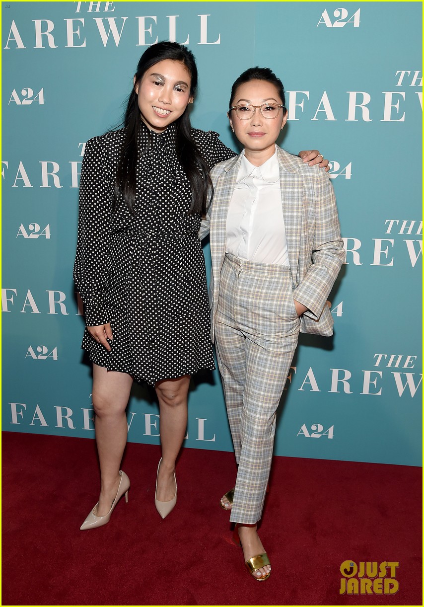 awkwafina dylan sprouse the farewell screening 07