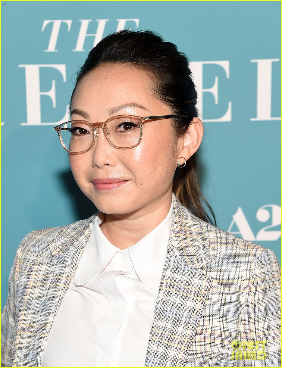 awkwafina dylan sprouse the farewell screening 16