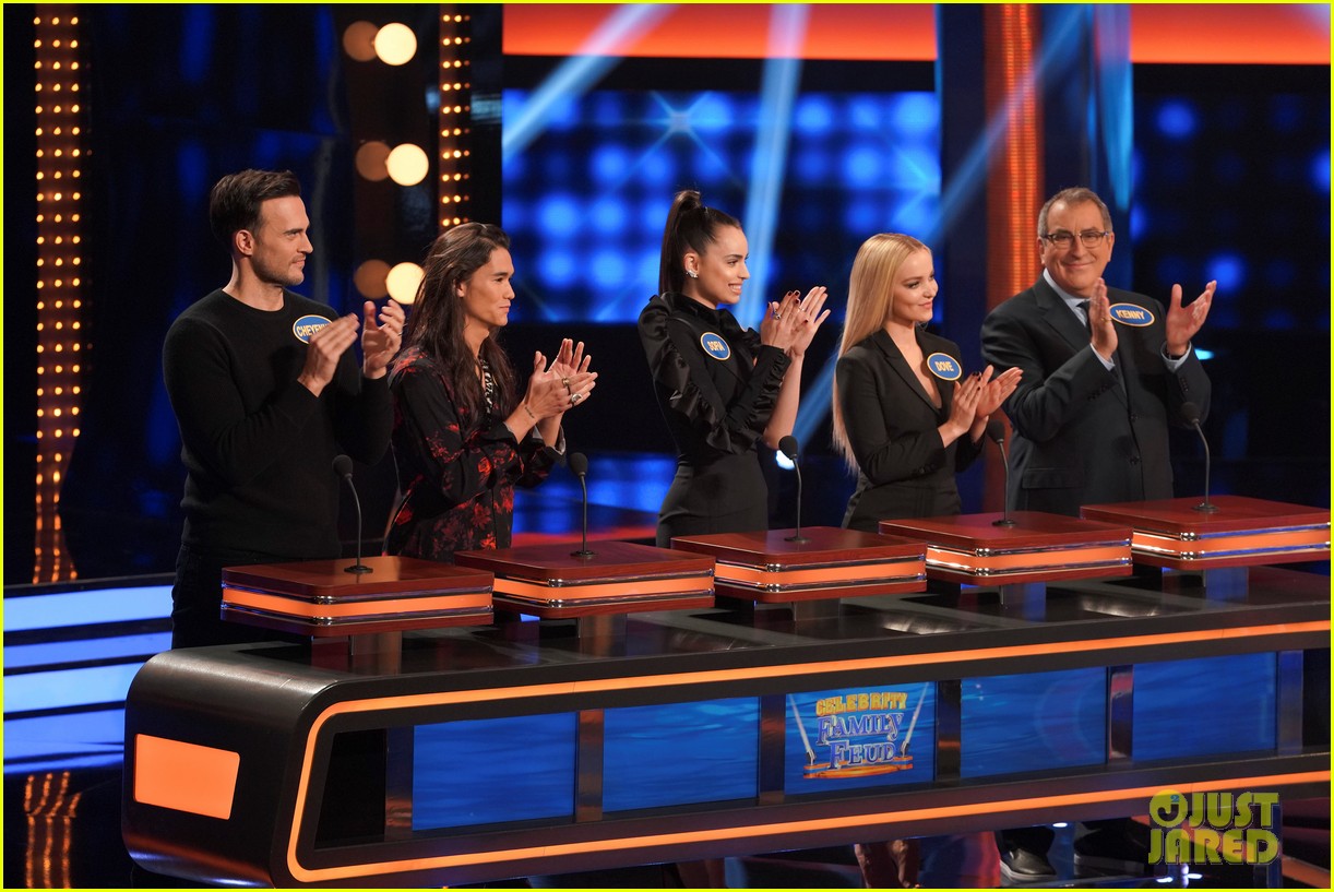 descendant cast takes on american housewife cast family feud 04