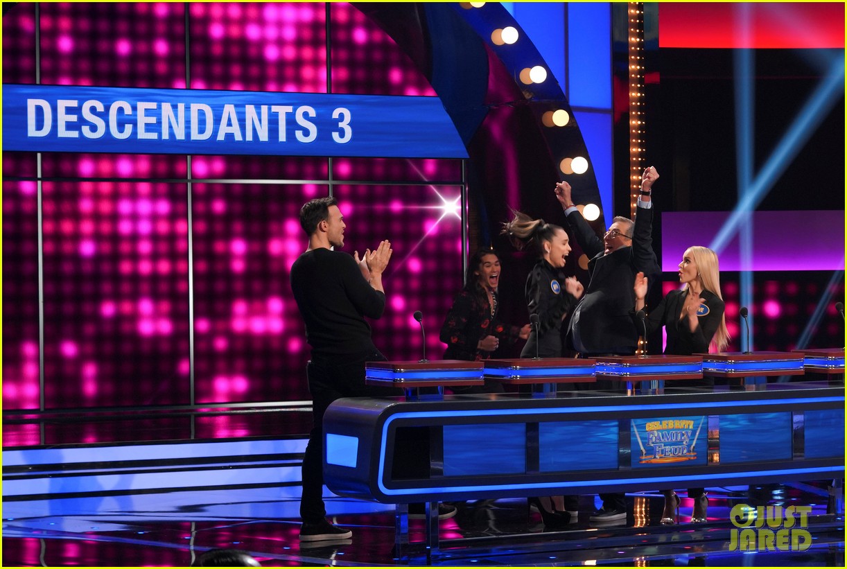 descendant cast takes on american housewife cast family feud 07