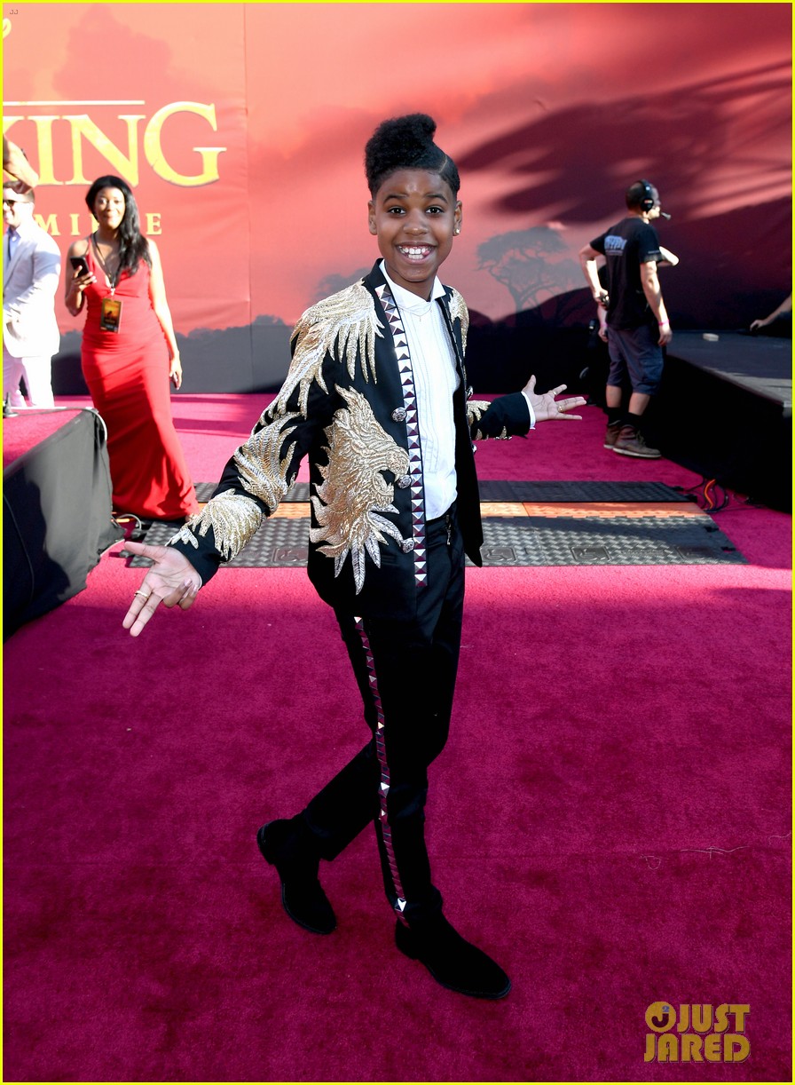 jd mccrary shahidi wright joseph arrive in style for the lion king premiere 01