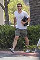 liam hemsworth rushes to the store 01