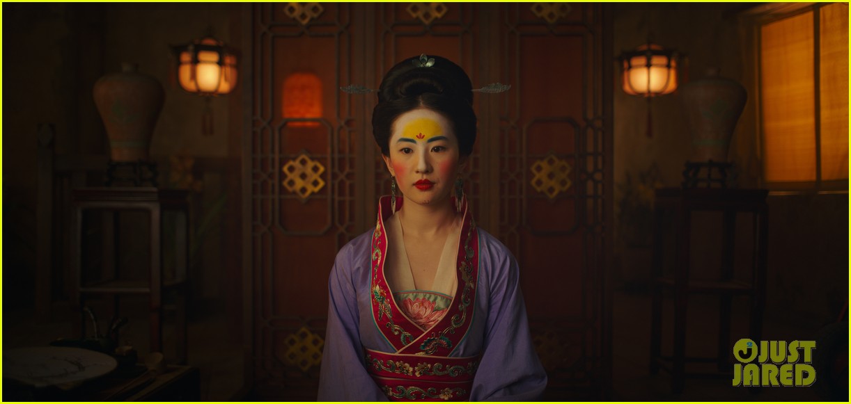 mulan teaser trailer and poster are here watch now 01