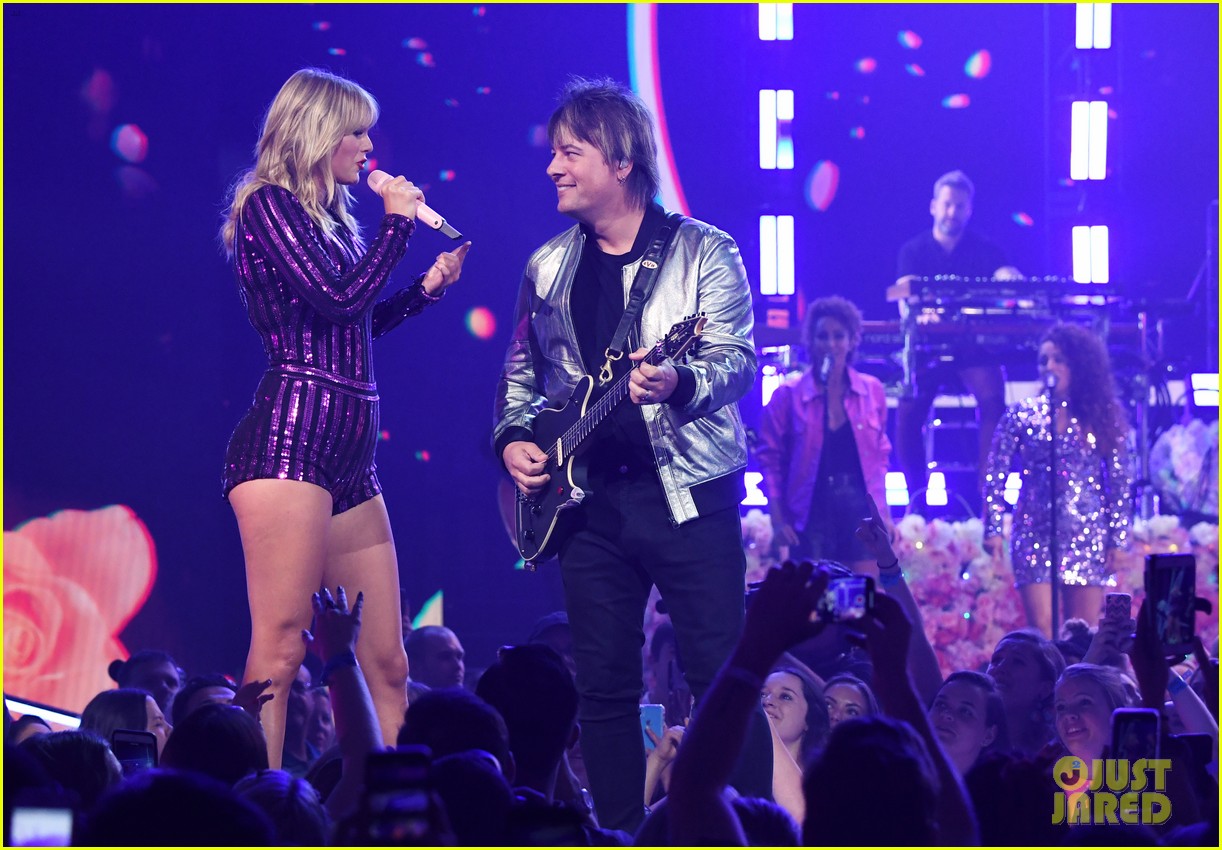 taylor swift amazon prime day concert 12