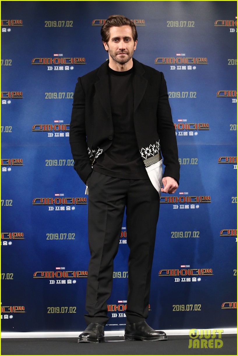 tom holland korea ffh jake gyllenhaal premiere photocall 28