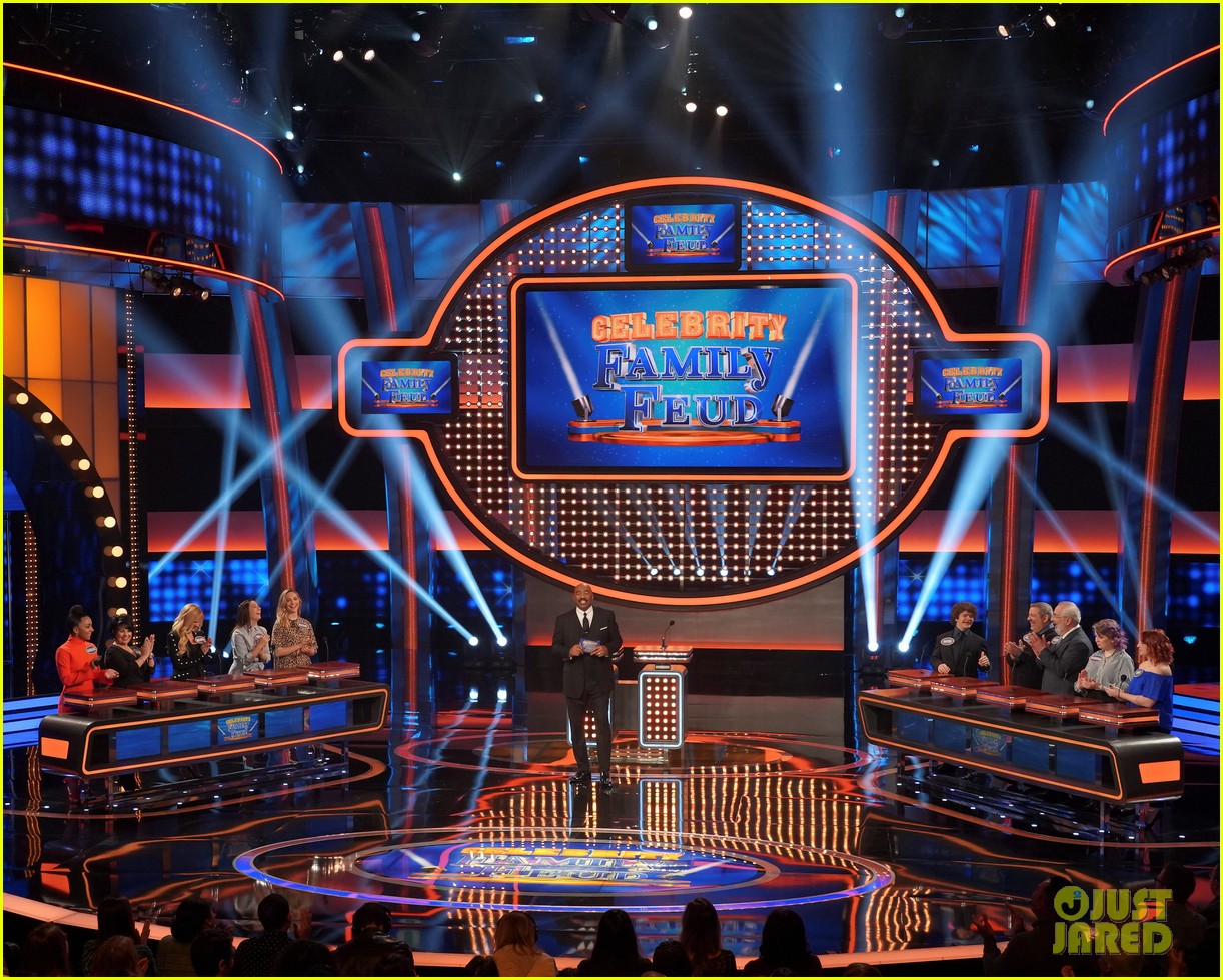 maddie kenzie ziegler are going to be on celebrity family feud 04
