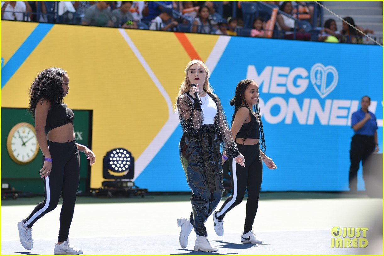 meg donnelly austin mahone hit the stage for arthur ashe kids day 11