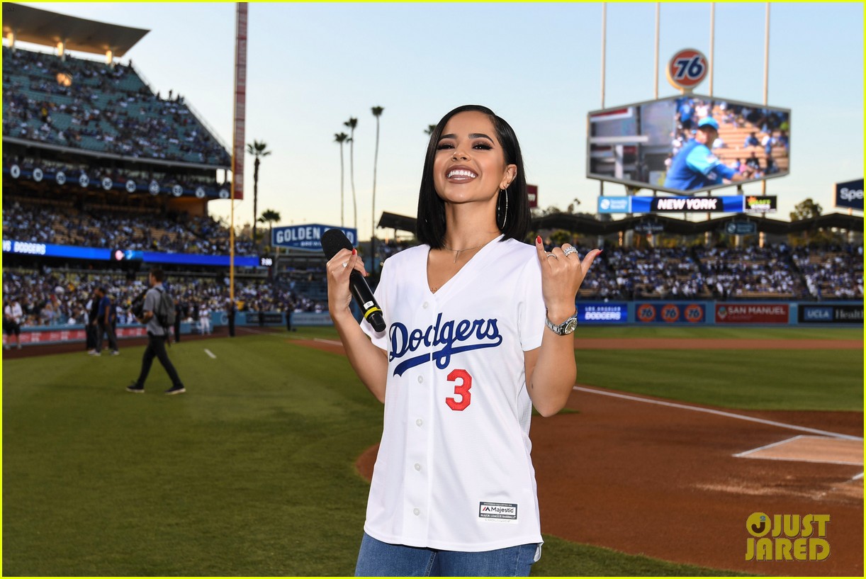becky g sings national anthem at dodgers game 08