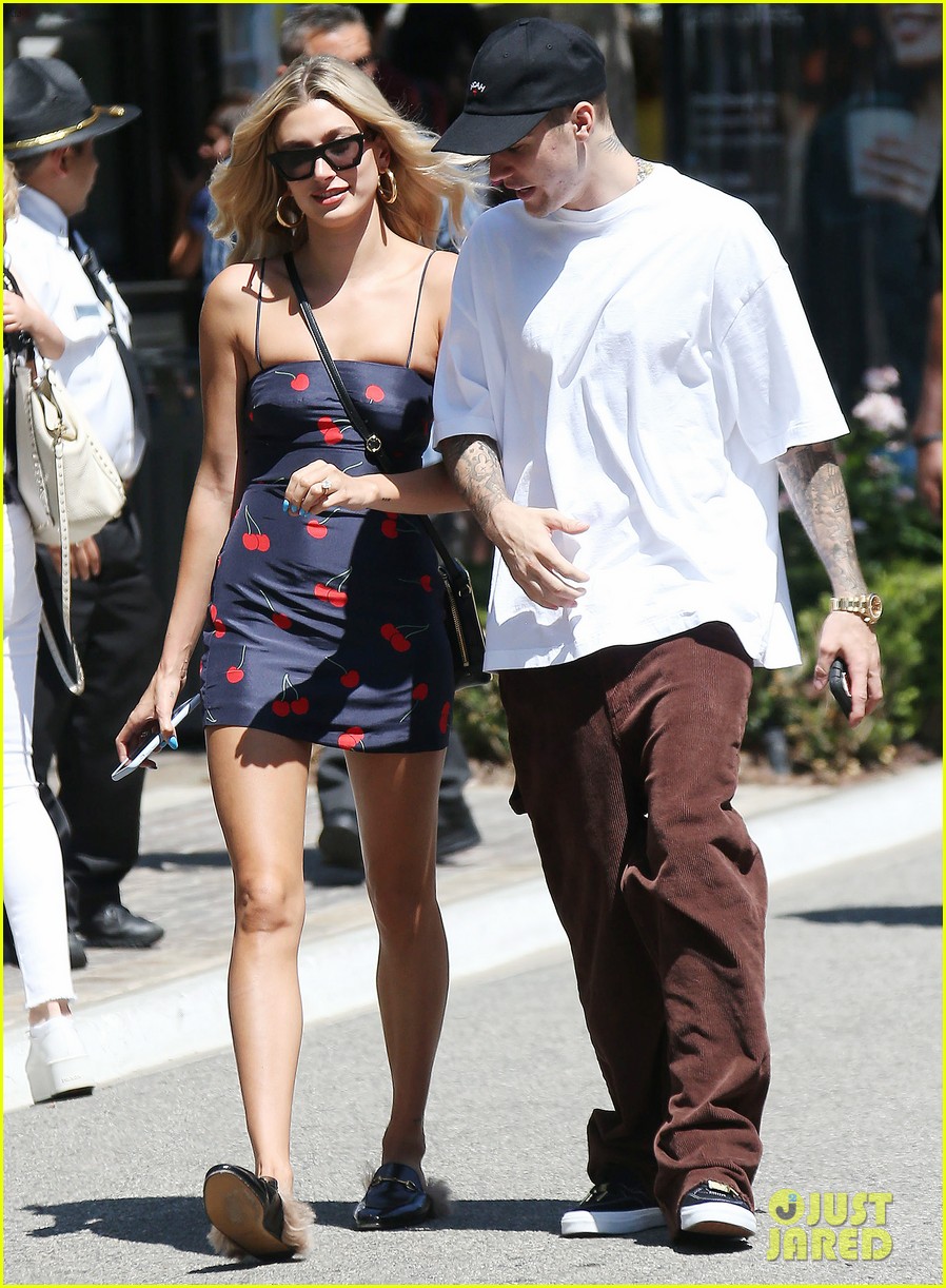 hailey justin bieber spend the afternoon at the grove 05