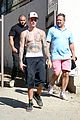 justin bieber goes on shirtless hike after showing off his new cat sushi 03