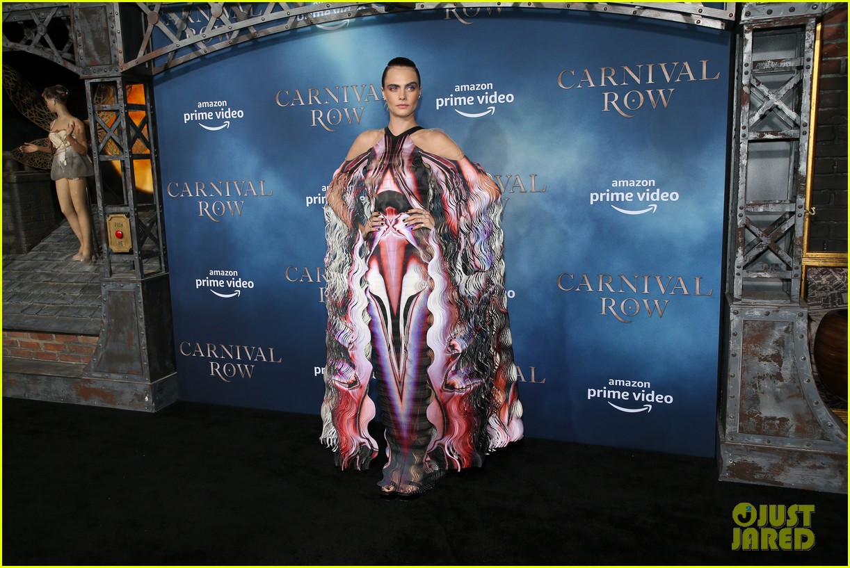 cara delevingne arrives in style for carnival row premiere 13