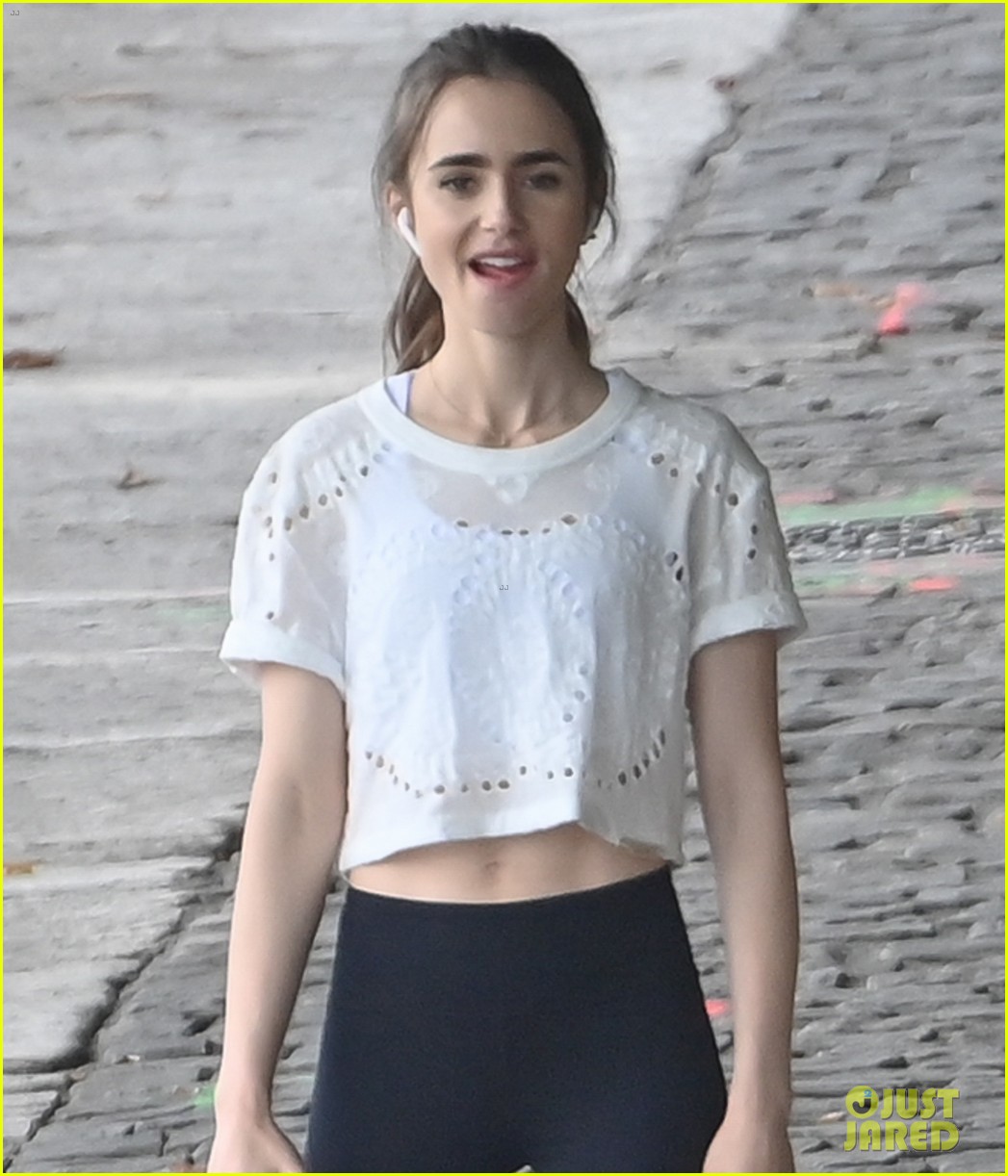 lily collins continues filming emily in paris 02