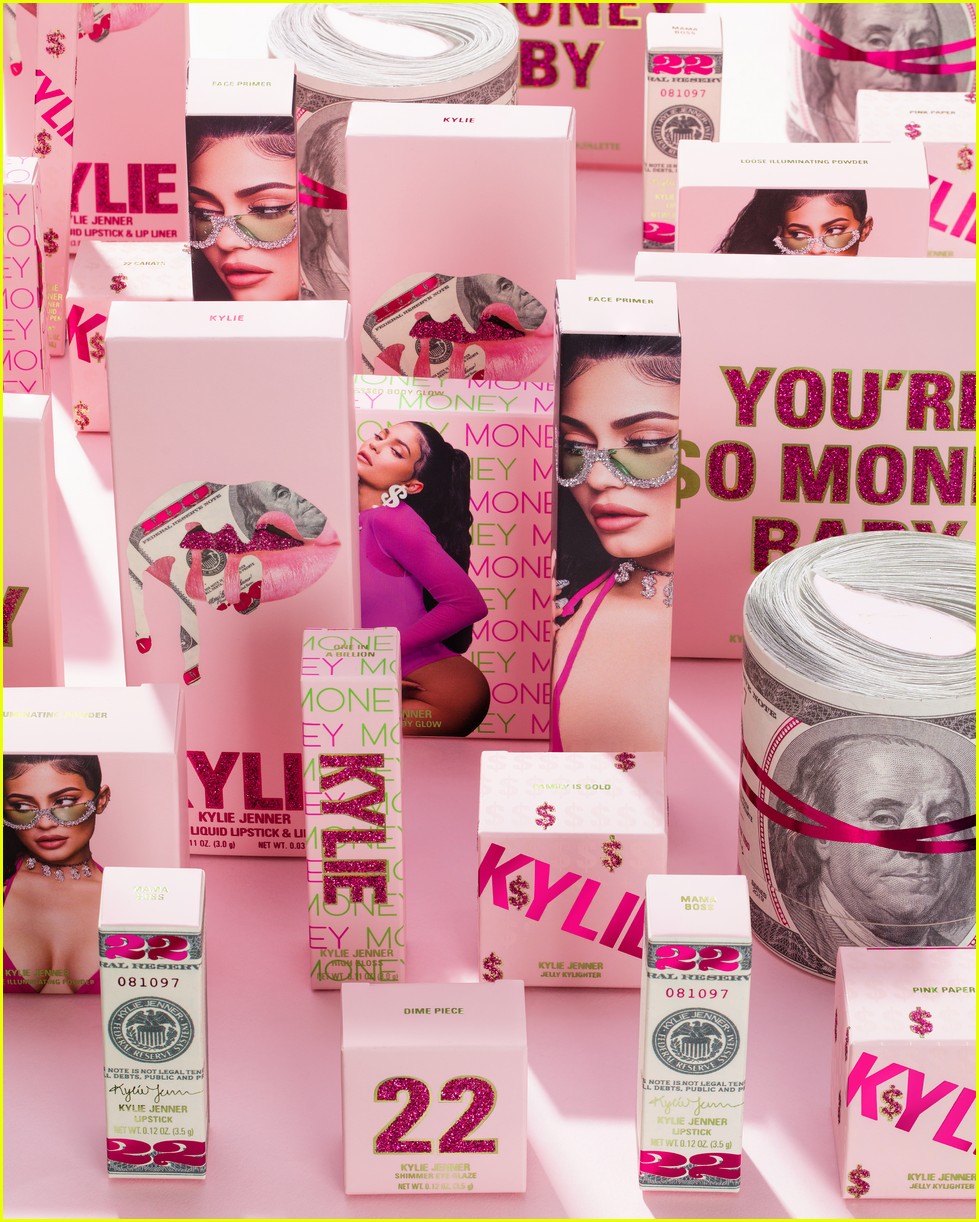 kylie jenner launces new birthday collection 07