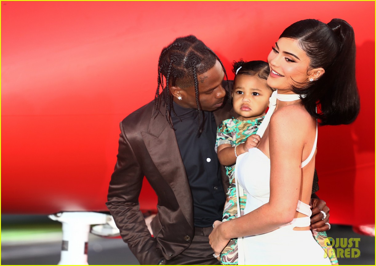 kylie jenner daughter stormi travis scott look mom i can fly premiere 24