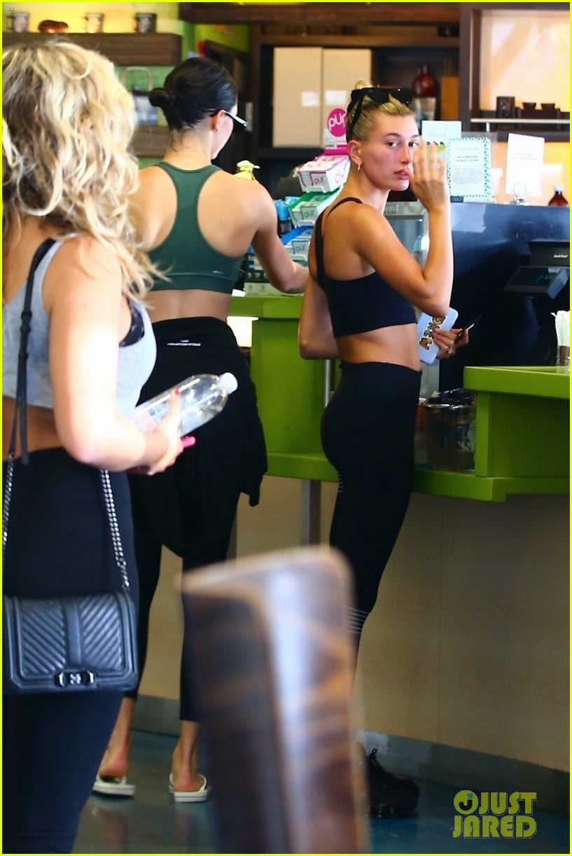 Kendall Jenner showcases her supermodel figure while attending a Pilates  session with Hailey Bieber in West