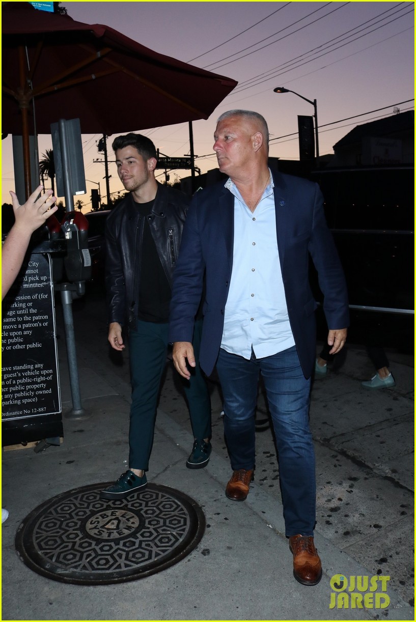 sophie turner joins the jonas brothers at craigs 22