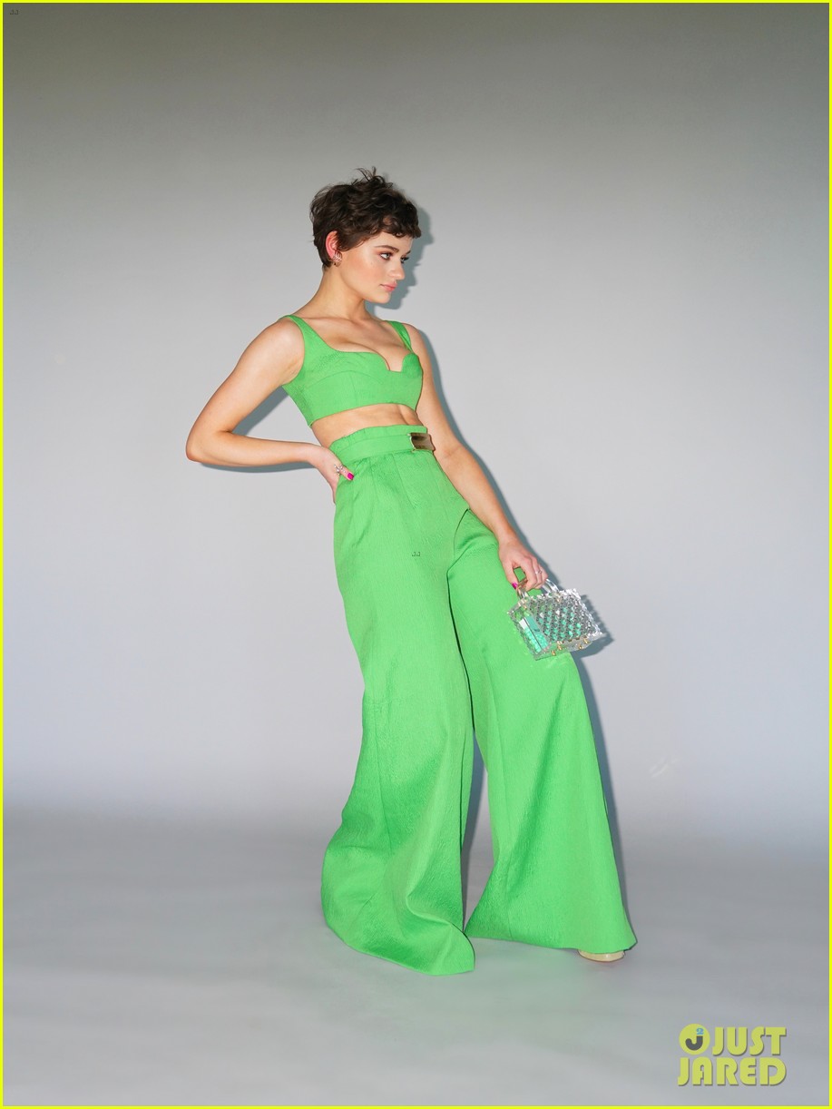 the acts joey king gorgeous green emmys peer group 02