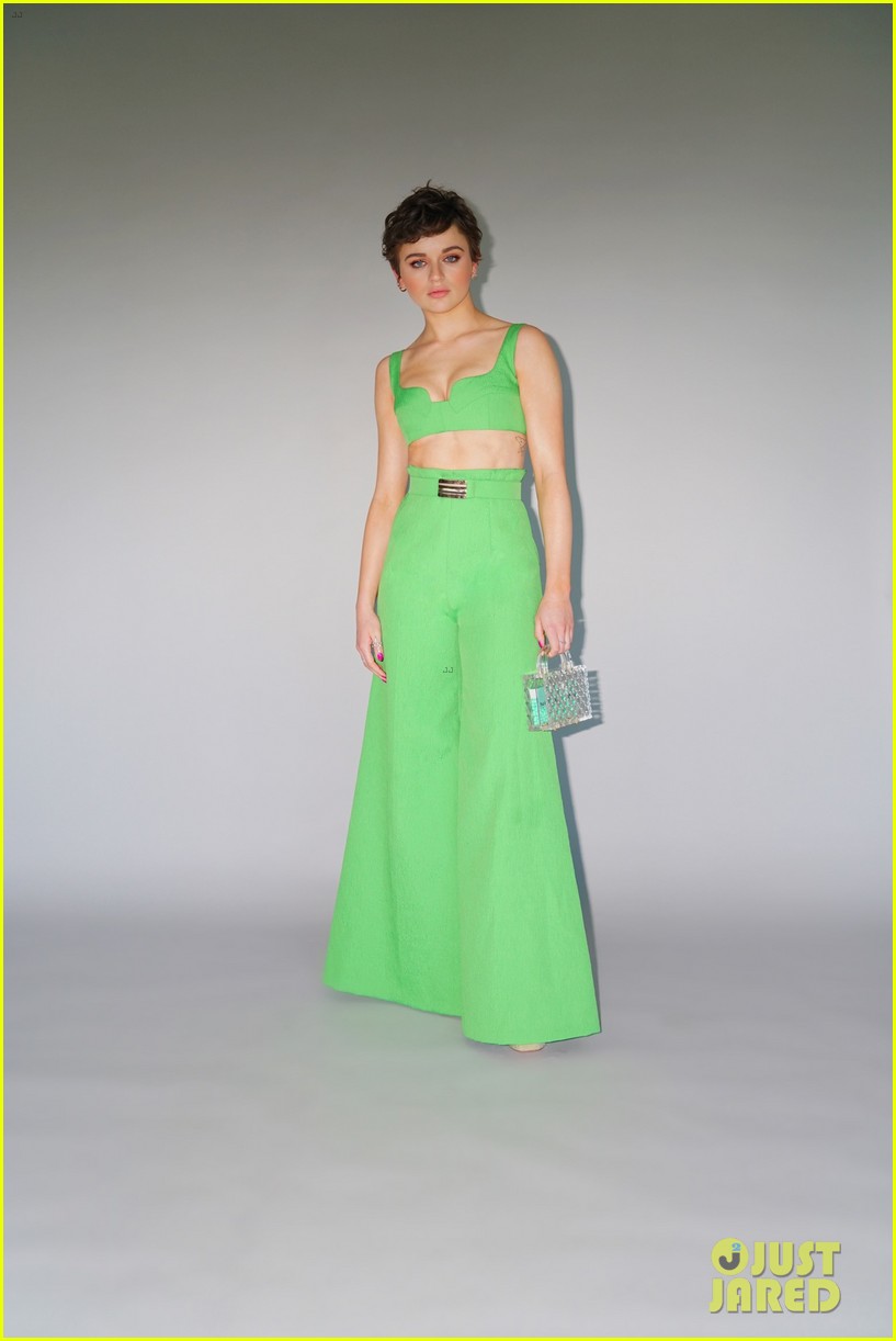 the acts joey king gorgeous green emmys peer group 04