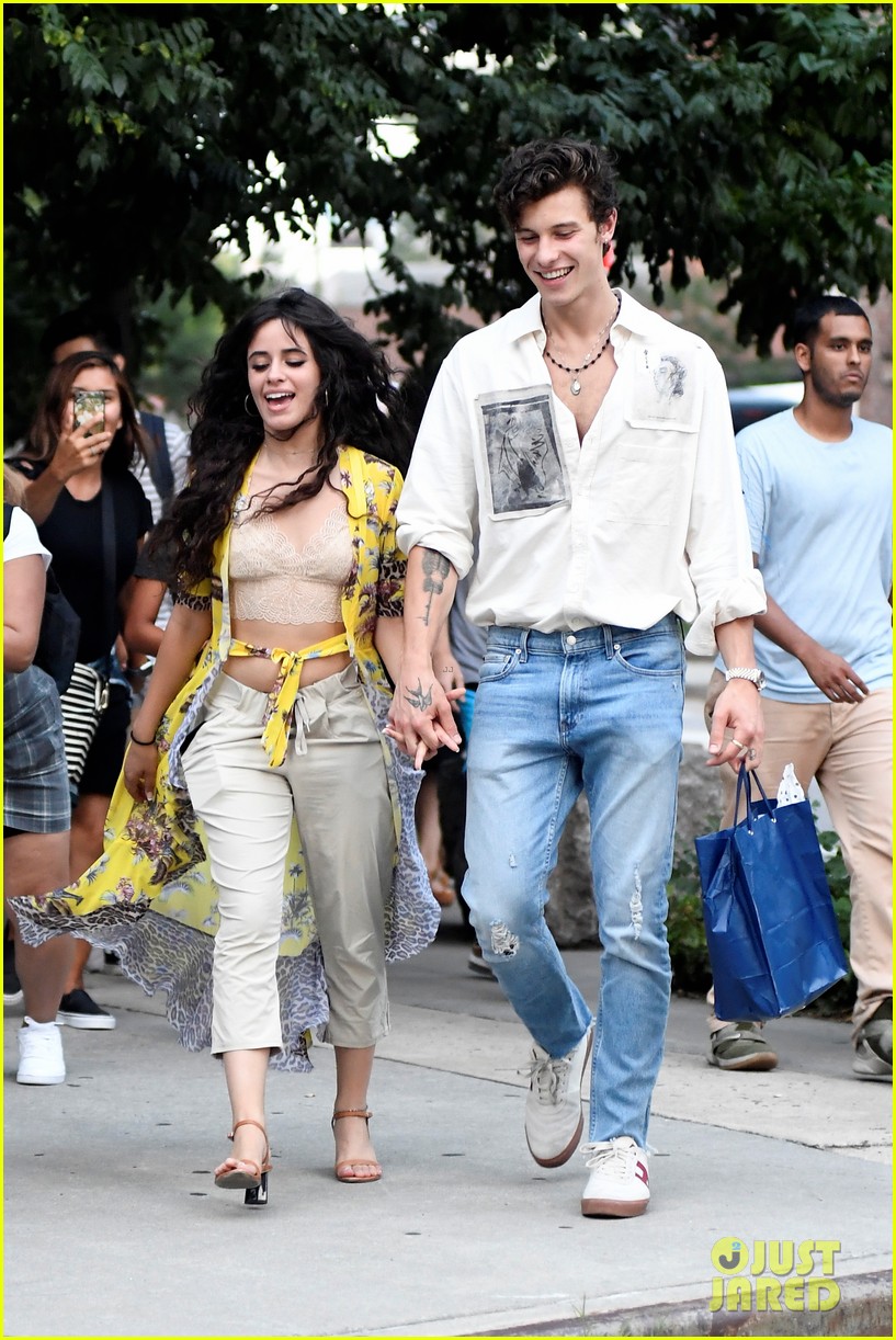 shawn mendes camila cabello hold hands while celebrating his 21st birthday 07