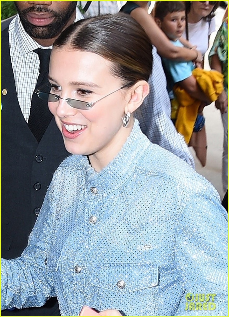 millie bobby brown causes fan frenzy at florence by mills pop up 04