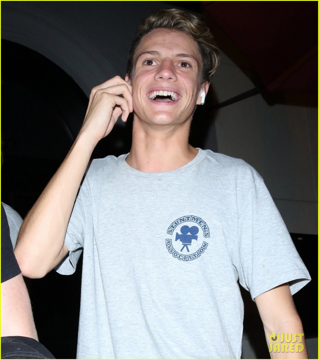 jace norman grabs dinner at craigs in west hollywood 04