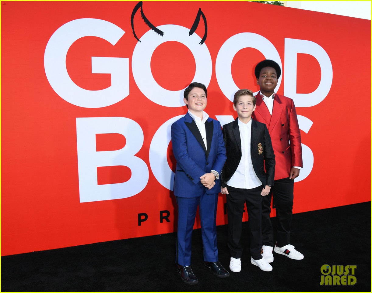 seth rogen good boys stars at movie premiere 17