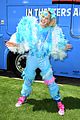 jojo siwa covered in feathers angry birds movie 2 premiere 19