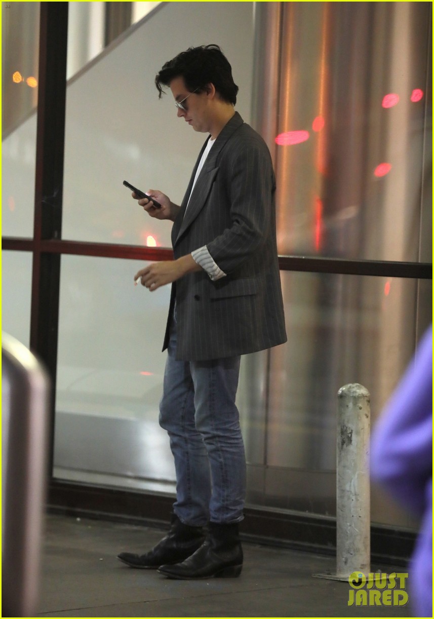 cole sprouse airport on his birthday 04