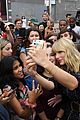 taylor swift celebrates lover release with fans at mural 07