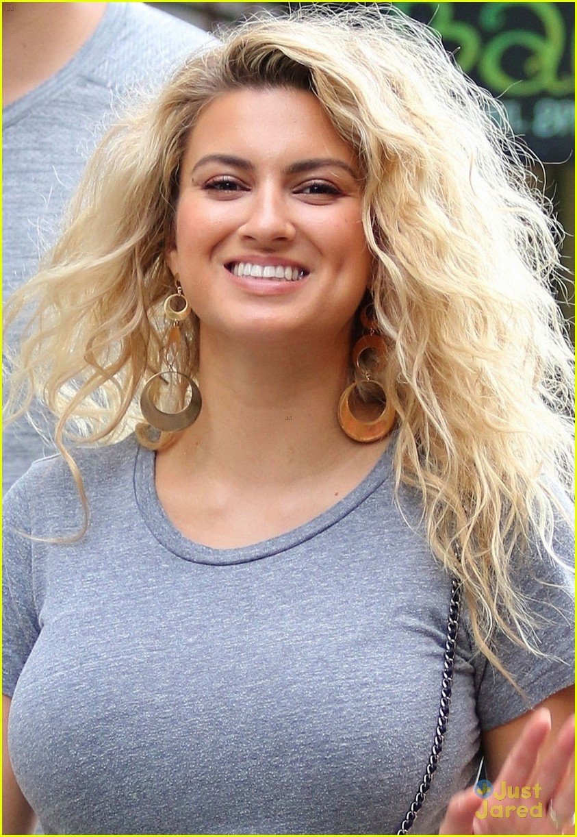 tori kelly andre murillo pizza date nyc 05