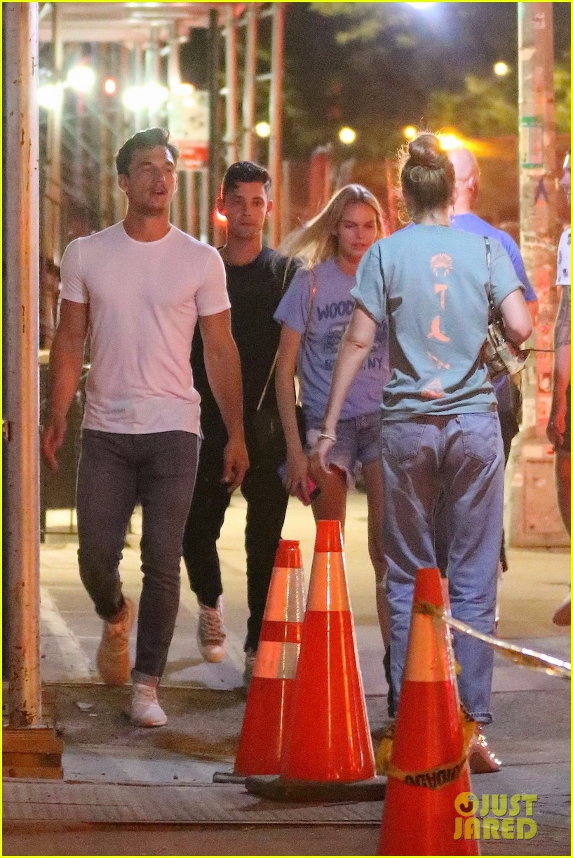gigi hadid enjoys a night out with tyler cameron in nyc 19