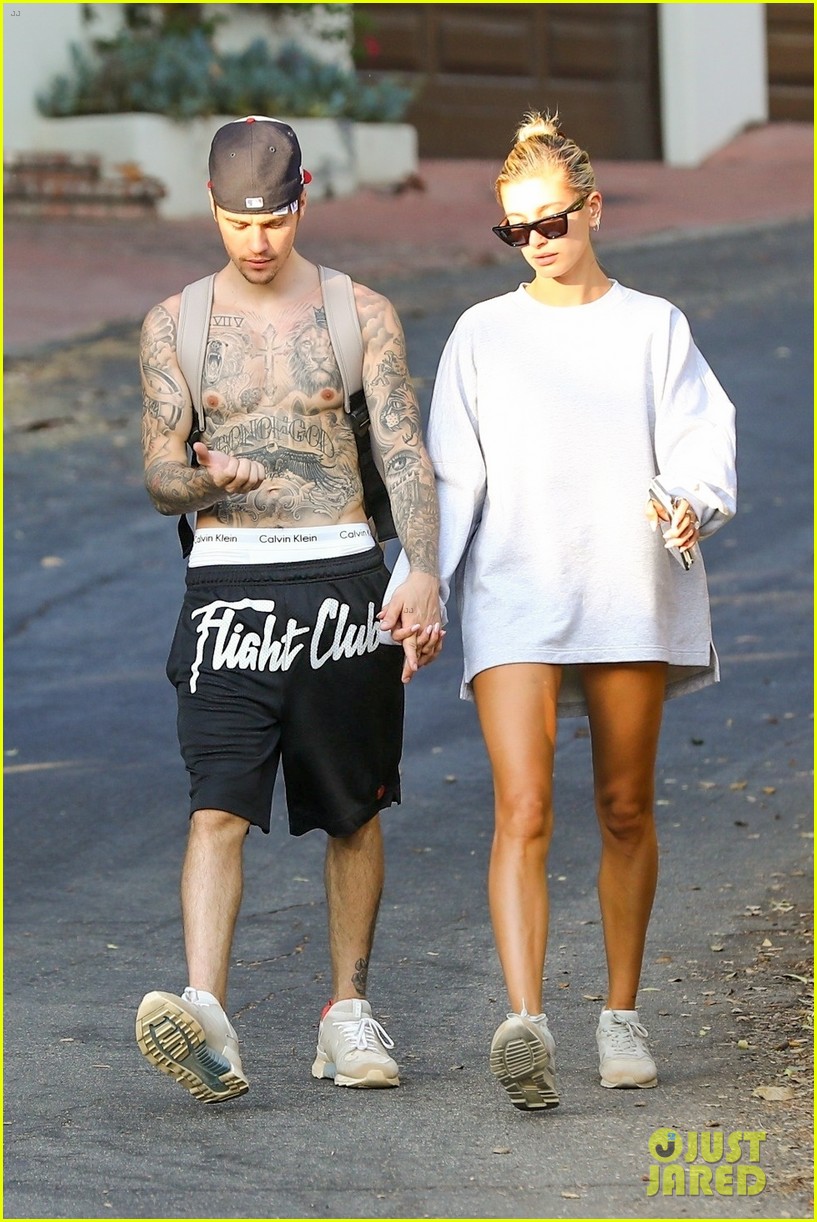justin bieber shows off tattoos on shirtless hike with hailey 01