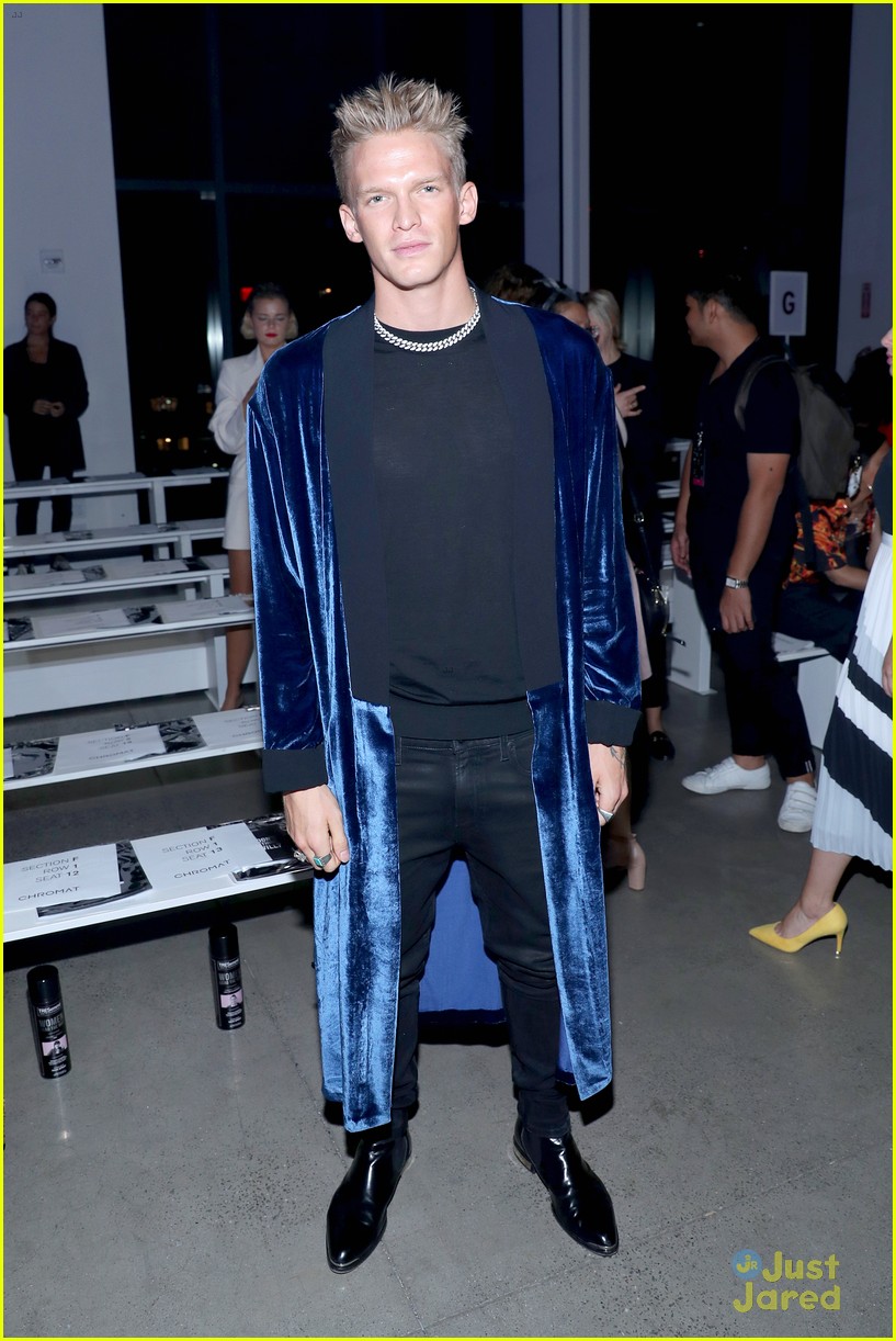 kaliegh garris cody simpson vic justice more nyfw stops 18