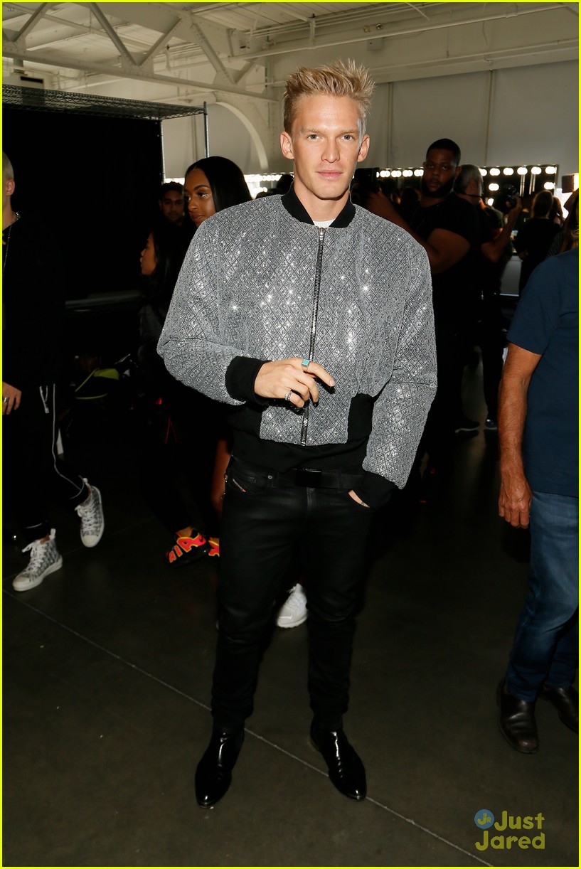 kaliegh garris cody simpson vic justice more nyfw stops 19
