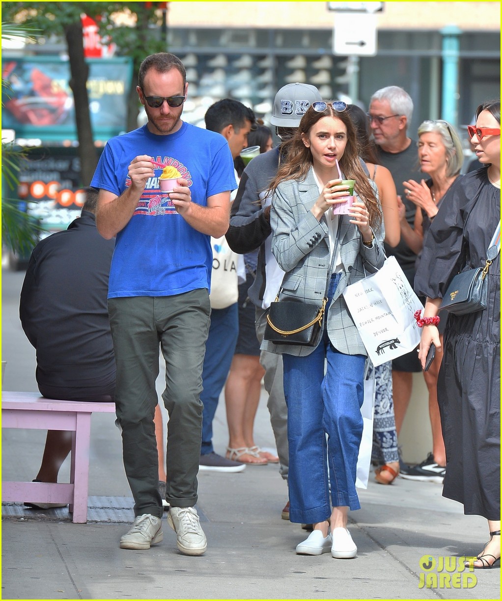 lily collins charlie mcdowell nyc day date 01
