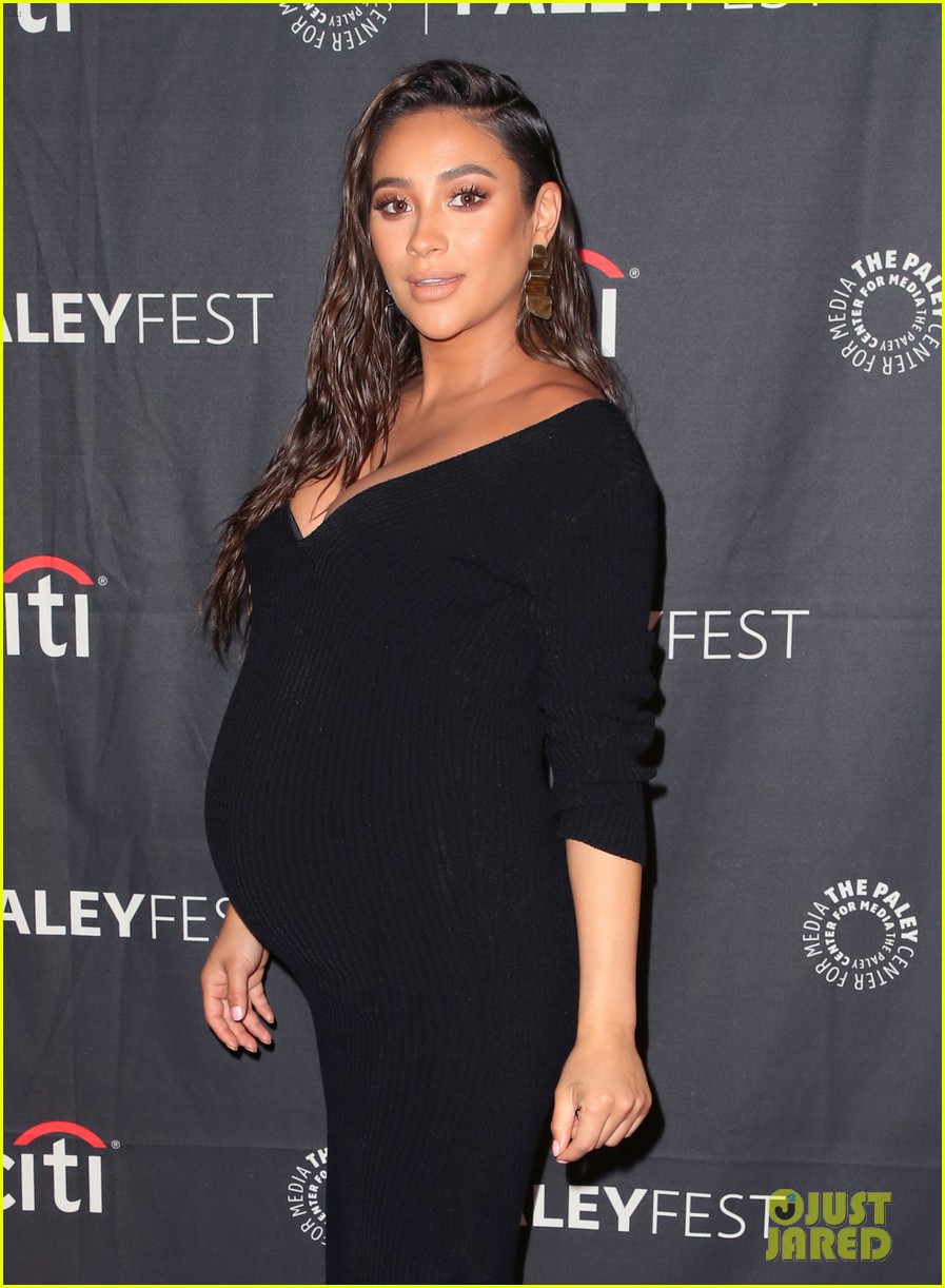 shay mitchell dollface cast at paley 02