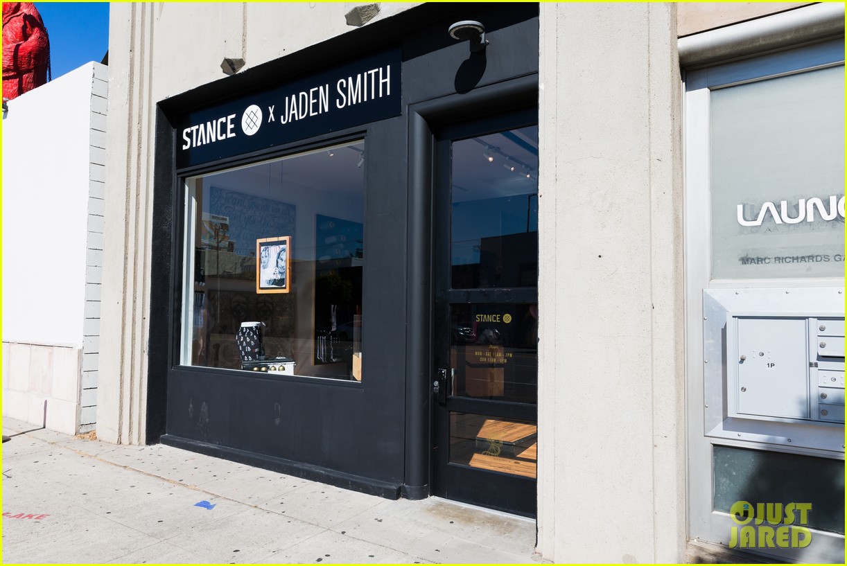 jaden smith opens stance x jaden smith pop up shop in la 07