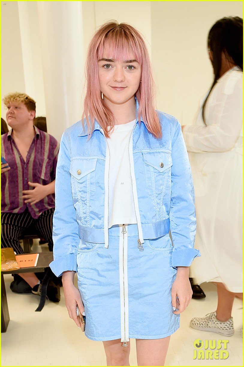 maisie williams reuben selby couple up helmut lang fashion show 07