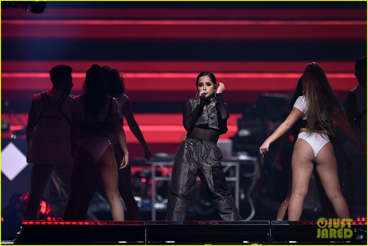 becky g rocks the stage at rock the vote concert 13