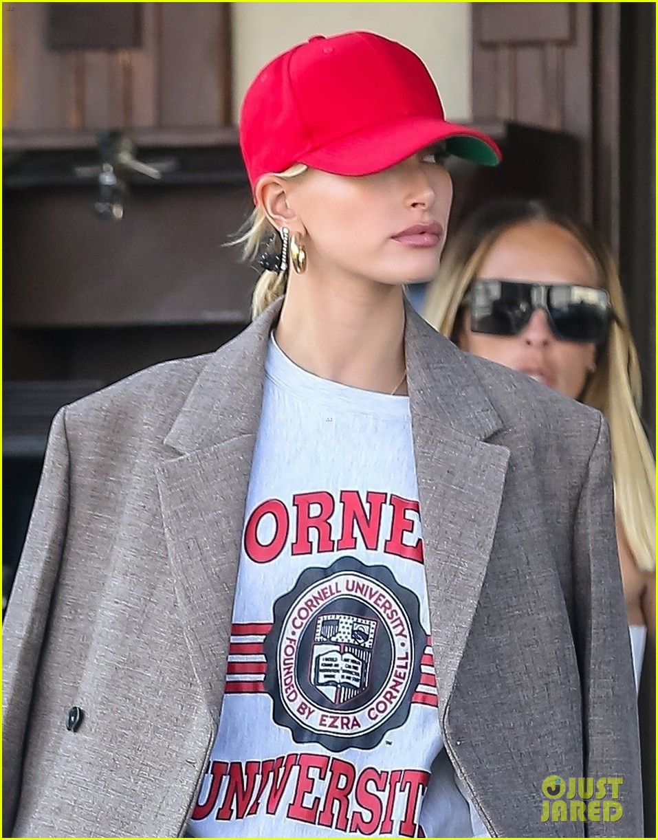 hailey bieber reps cornell university gear while out to lunch 04
