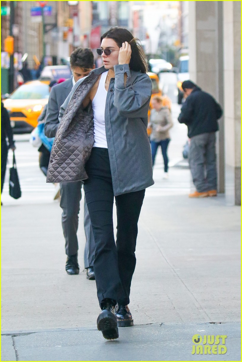 kendall jenner takes a phone call in nyc 03
