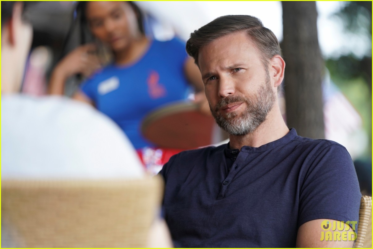 alaric continues to look for answers in tonights legacies season 2 premiere 11