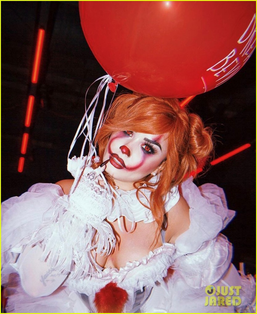 demi lovato hosts her 4th annual halloween party as pennywise 05