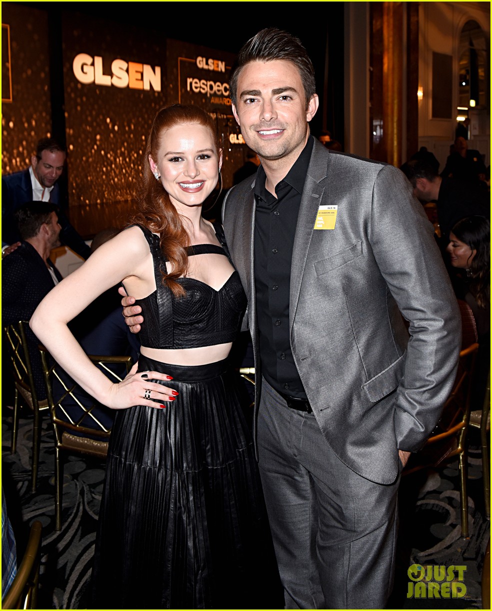 madelaine petsch represents riverdale at glsen respect awards with travis mills 10